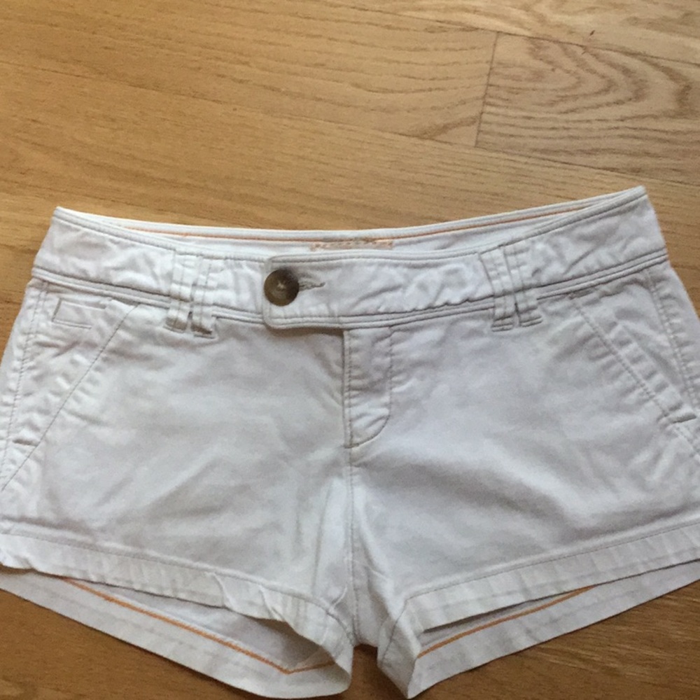 American Eagle off white chino shorts size 2